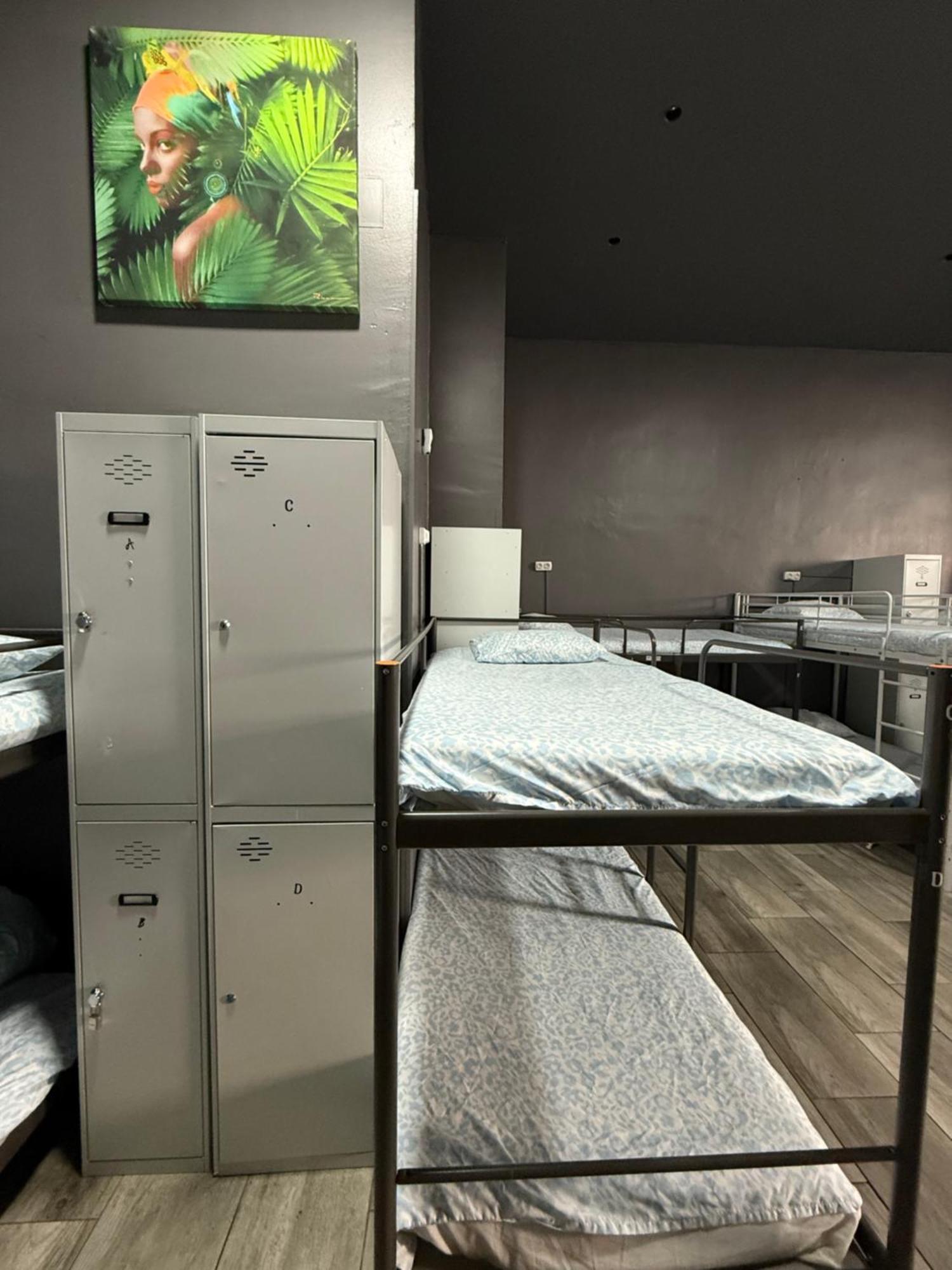 Rio Hostel Мадрид Екстер'єр фото